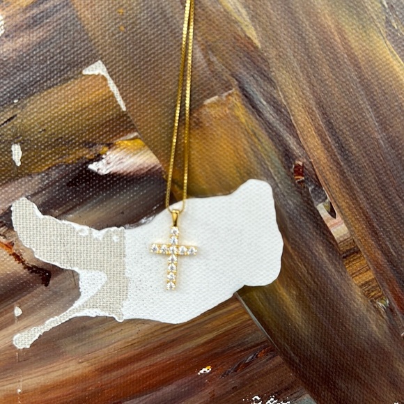 I. Sterling 925 silver .70 carat Moissanite cross necklace. VVS1 - Picture 2 of 3